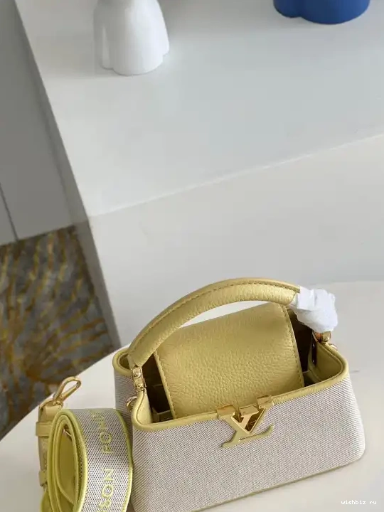 WIS LOUIS MINI VUITTON CAPUCINES 0518